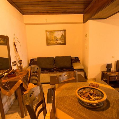 Spitiko Apartamento Káto Loutrákion Exterior foto